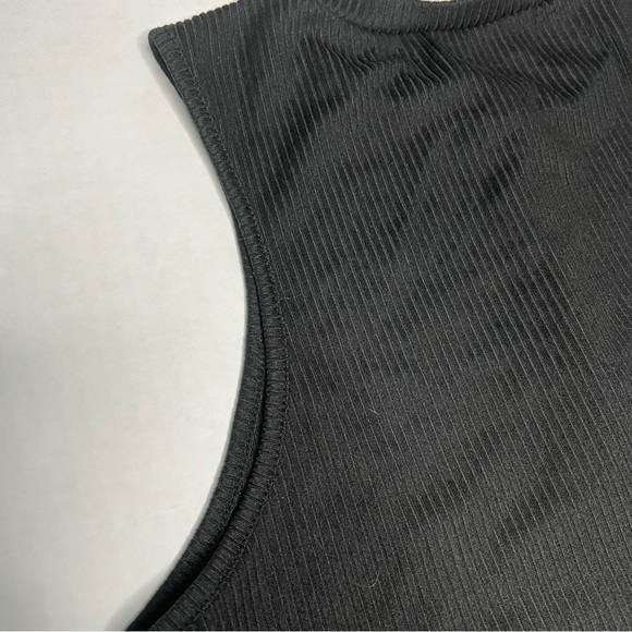 Love j zipper crop tank top black size medium - Picture 5 of 7